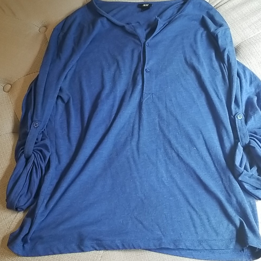 Longsleeve shirt.